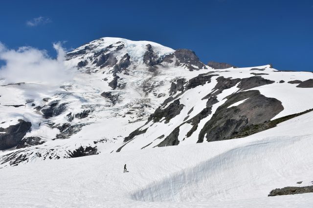 mountains-8642715_1920